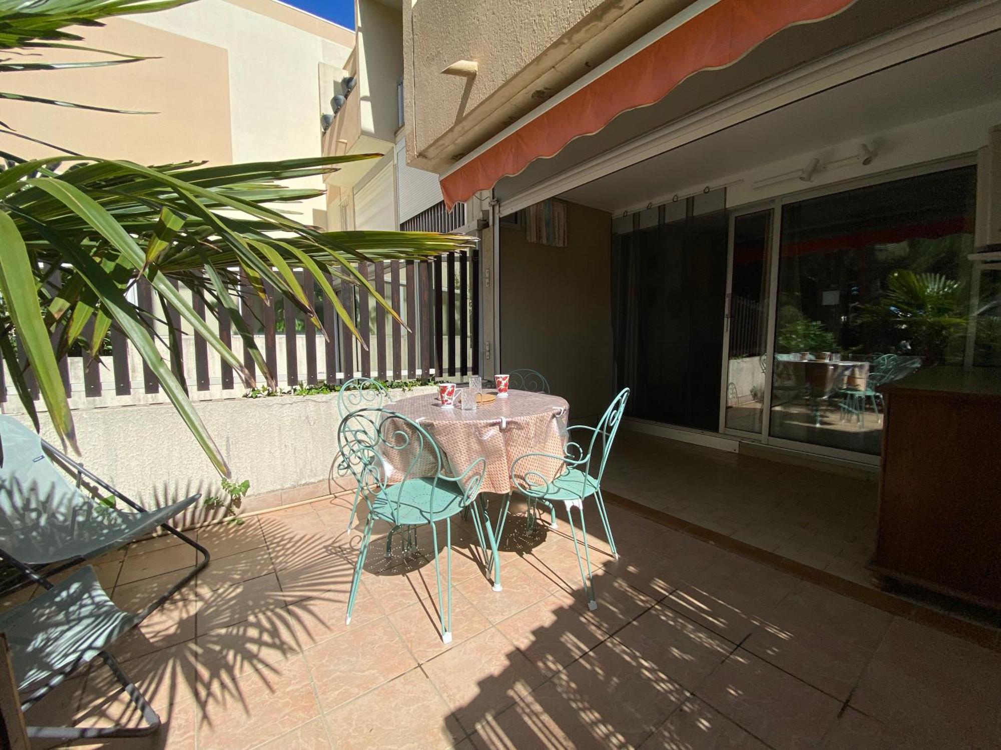 Sol-Y-Days Los Amigos, Studio 4 Couchages En Rez-De-Jardin, Avec Grande Terrasse Et Parking, A 250M De La Plage Le Grau-du-Roi Exterior foto