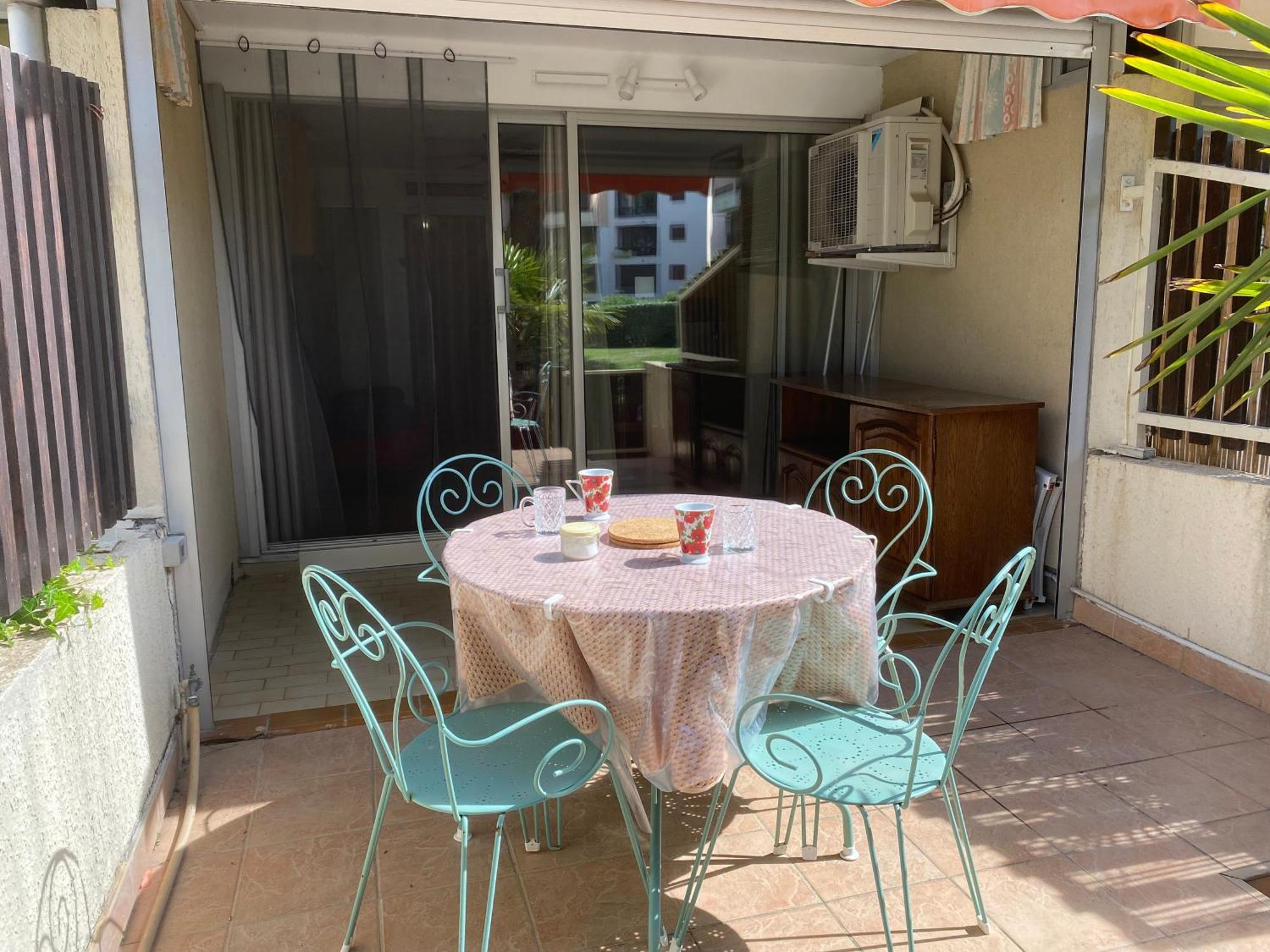 Sol-Y-Days Los Amigos, Studio 4 Couchages En Rez-De-Jardin, Avec Grande Terrasse Et Parking, A 250M De La Plage Le Grau-du-Roi Exterior foto
